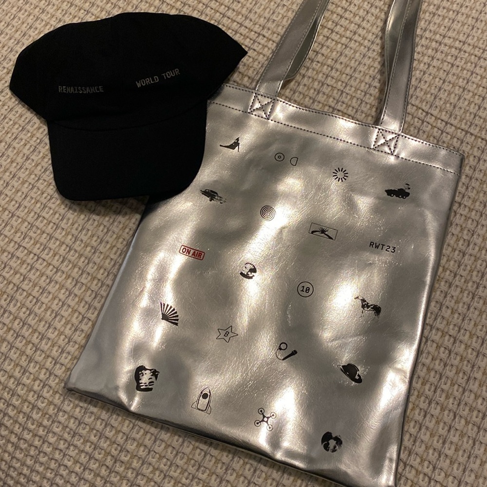 🐝 Beyonce Renaissance Tour Exclusive Tote Bag & Hat